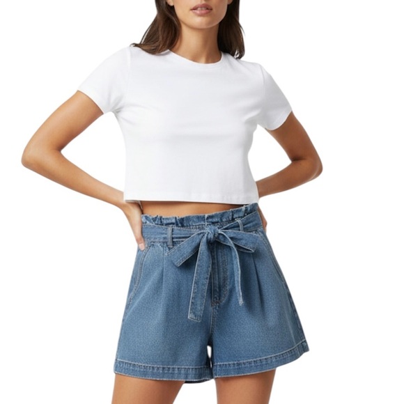Forever 21 Pants - ⭐️ Forever 21 ($38) Paper Bag Jean Shorts - Waist 15